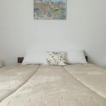 Anju-pardal * モガドウロ