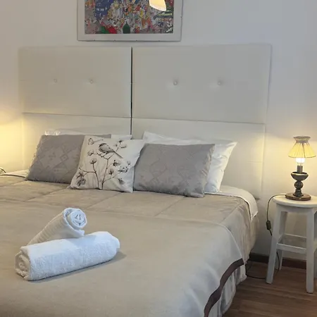 Nyaraló Anju-pardal Mogadouro